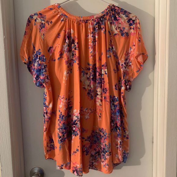 St. John's Bay Coral Flower Top - Picture 3 of 7